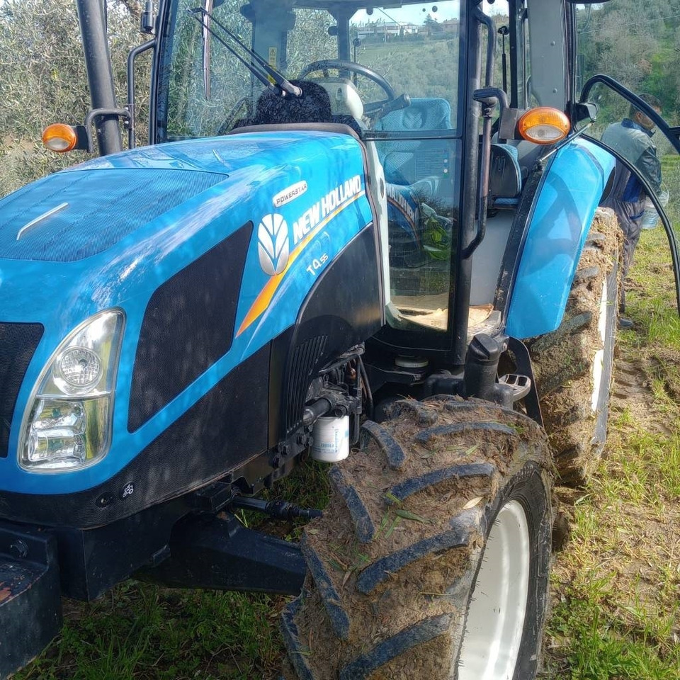 New Holland T 4.55 - Трактор: слика 5 New Holland T 4.55 - Трактор: слика 5