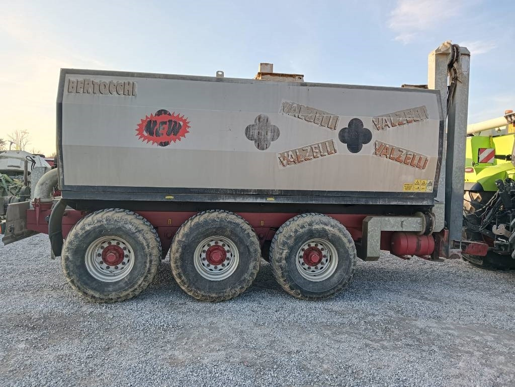 Valzelli 200 cb - Земјоделска приколка: слика 5 Valzelli 200 cb - Земјоделска приколка: слика 5