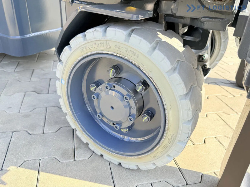 Aisle Master Combilift AISLE MASTER 20SHE / ARTICULATED FORKLIFT / TRIPLEX 8500MM / ELECTRIC / FREE LIFT / SIDE SHIFT / NEW TYRES / ONLY 1176 - Електричен вилушкар: слика 5 Aisle Master Combilift AISLE MASTER 20SHE / ARTICULATED FORKLIFT / TRIPLEX 8500MM / ELECTRIC / FREE LIFT / SIDE SHIFT / NEW TYRES / ONLY 1176 - Електричен вилушкар: слика 5