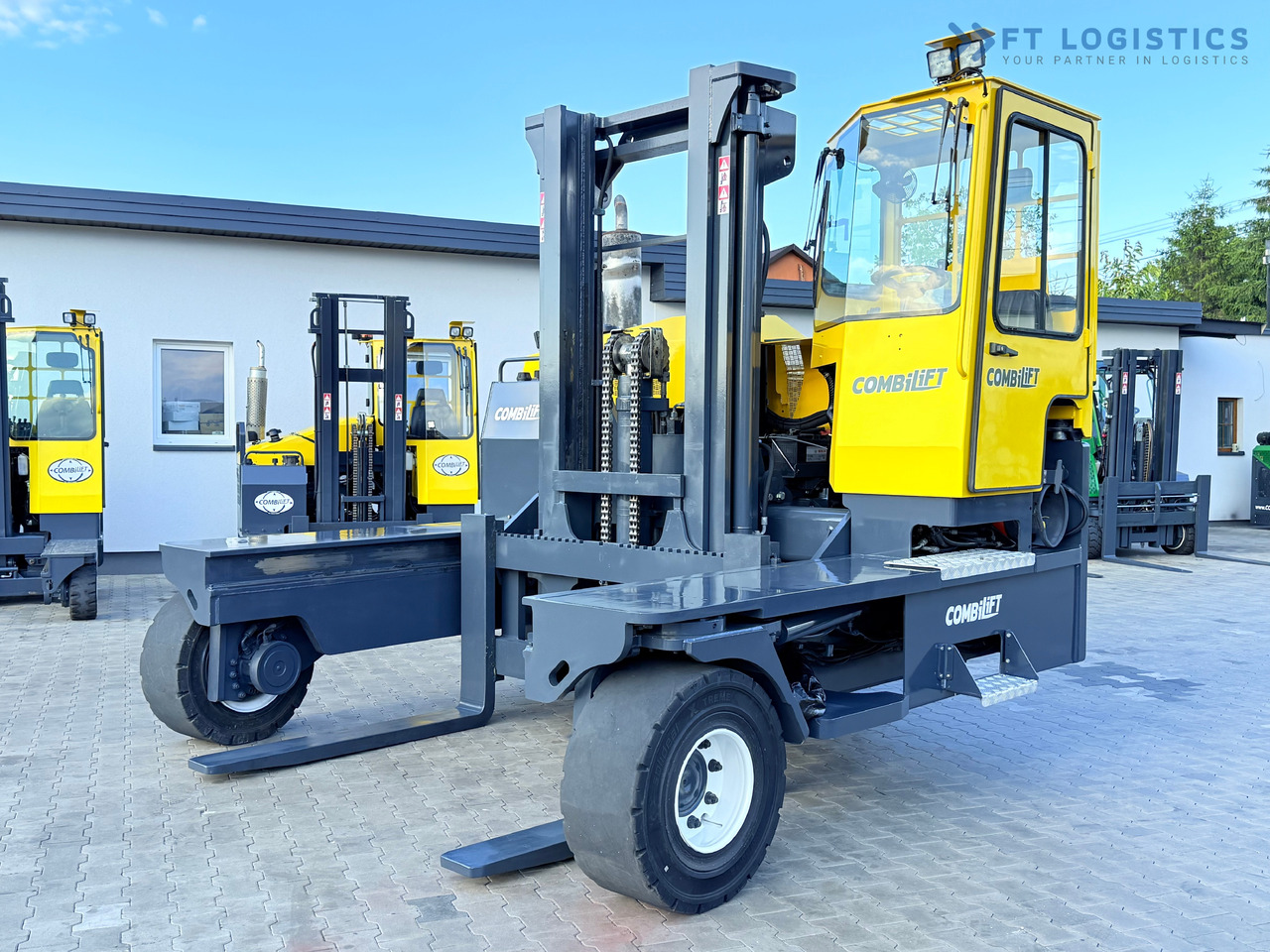 COMBILIFT C14000 / DUPLEX 3600MM / FREE-LIFT / POSITIONER - 4-насочен вилушкар: слика 1 COMBILIFT C14000 / DUPLEX 3600MM / FREE-LIFT / POSITIONER - 4-насочен вилушкар: слика 1