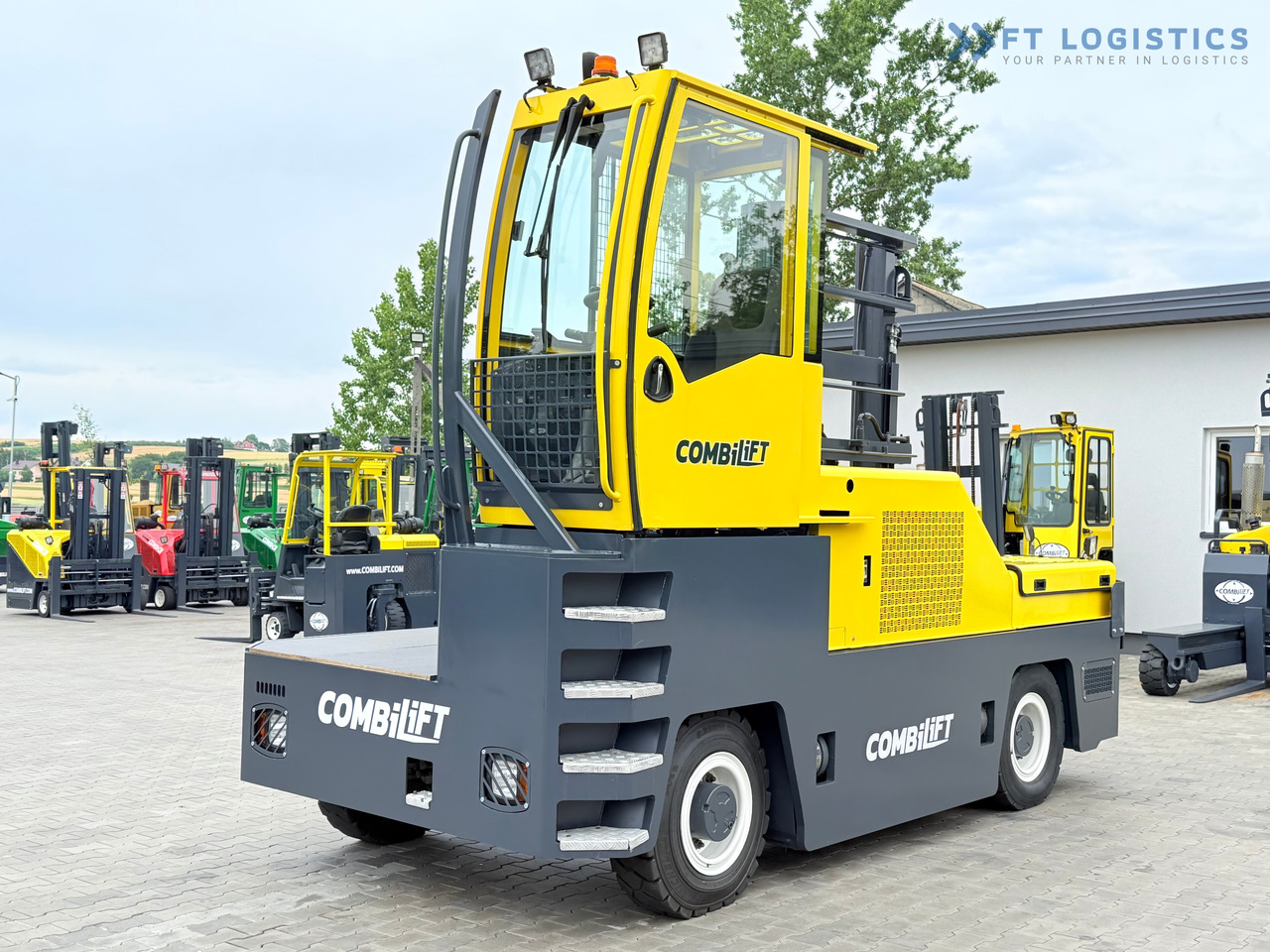 COMBILIFT C6000FSL / DIESEL / DUPLEX - 4100MM / 1400MM FORKS / SIDE LOADER / 6000KG CAPACITY / FREE LIFT / DEUTZ ENGINE / EXCELLENT CONDITION - Бочен утоварувач: слика 2 COMBILIFT C6000FSL / DIESEL / DUPLEX - 4100MM / 1400MM FORKS / SIDE LOADER / 6000KG CAPACITY / FREE LIFT / DEUTZ ENGINE / EXCELLENT CONDITION - Бочен утоварувач: слика 2