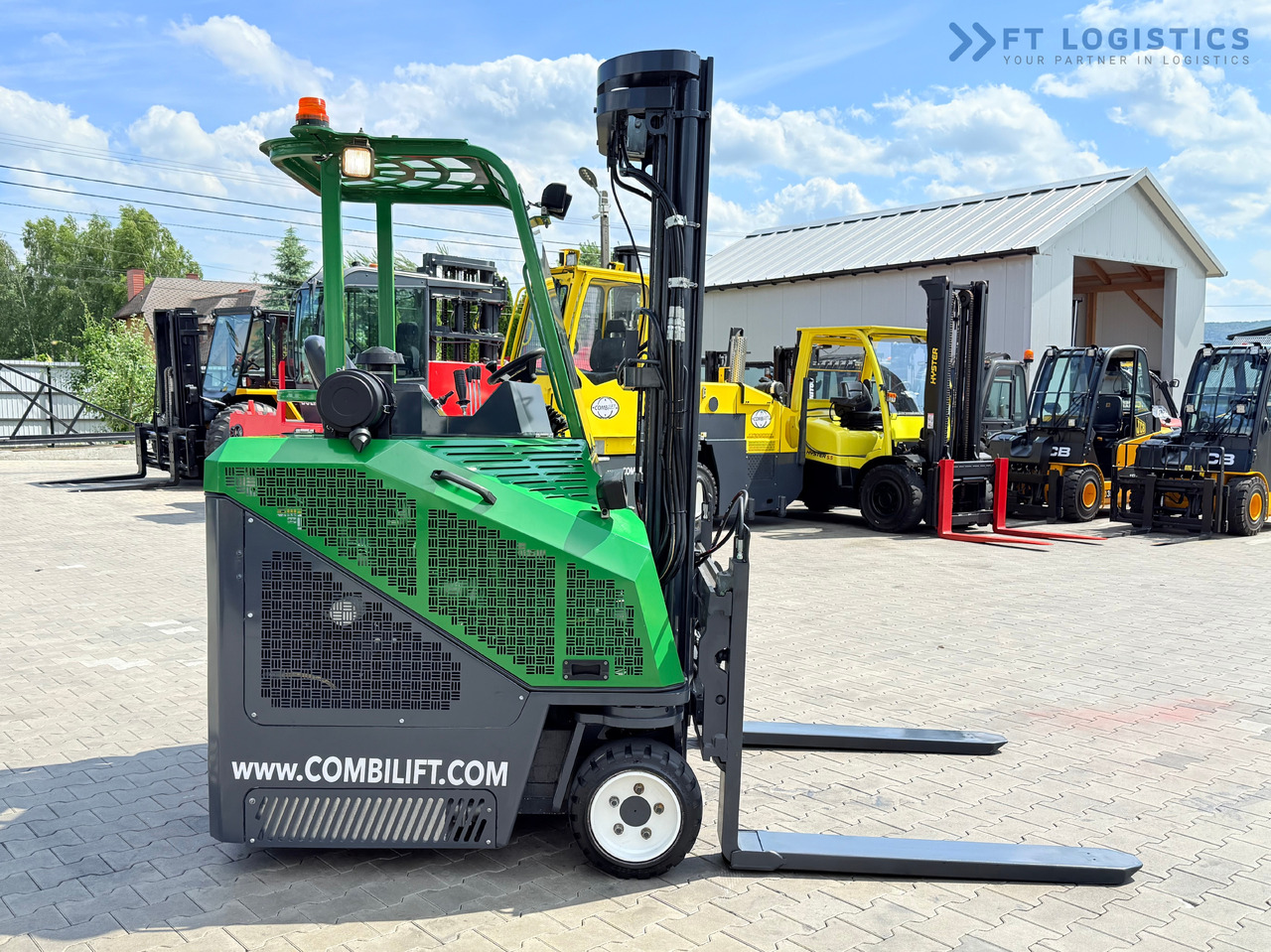 Лизинг на COMBILIFT CB2500 / DIESEL / EXTENDABLE FORKS / TRIPLEX / 5500MM / FREE LIFT / SIDE SHIFT / FORK POSITIONER / LIKE NEW COMBILIFT CB2500 / DIESEL / EXTENDABLE FORKS / TRIPLEX / 5500MM / FREE LIFT / SIDE SHIFT / FORK POSITIONER / LIKE NEW: слика 8