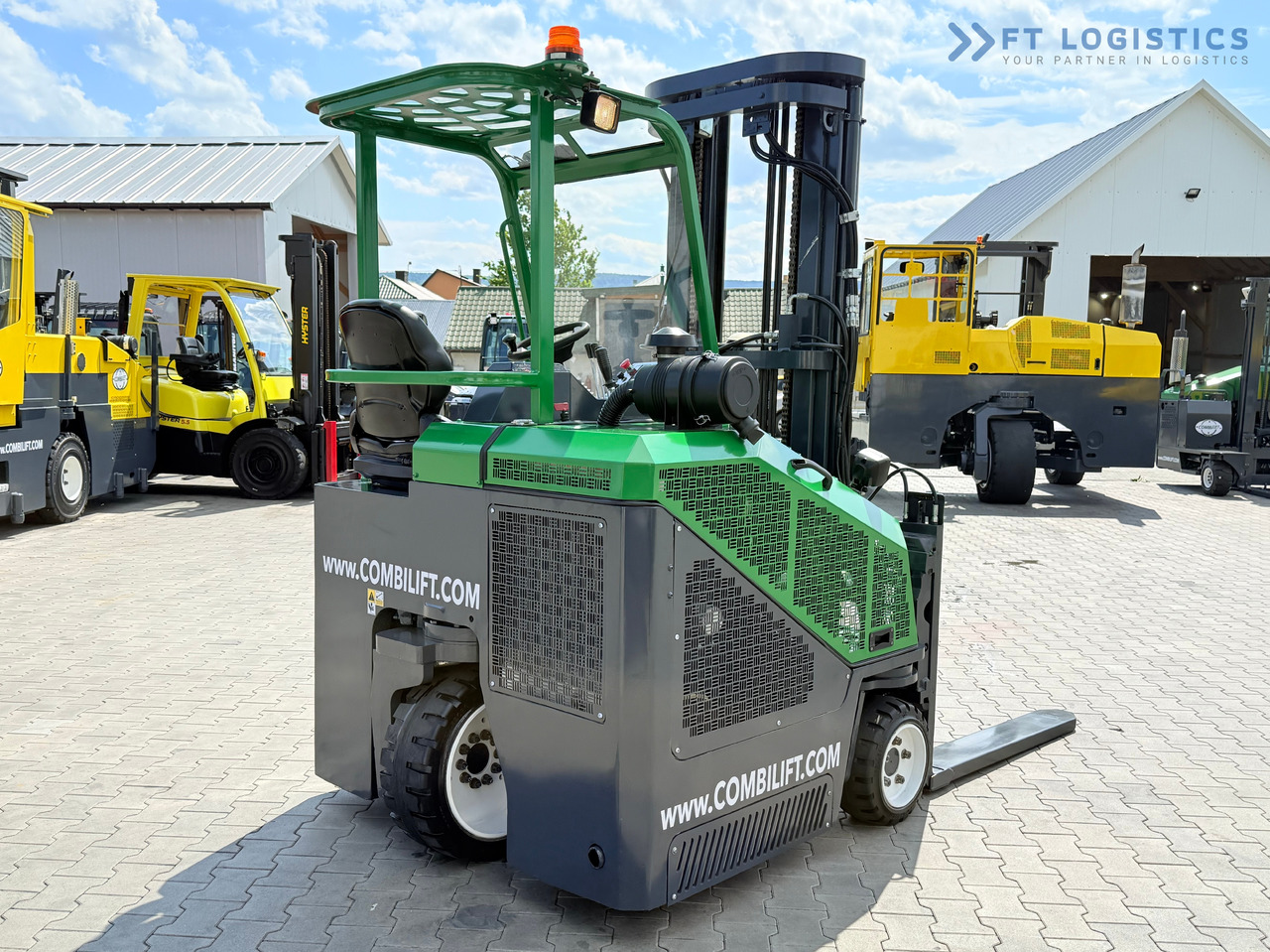 Лизинг на COMBILIFT CB2500 / DIESEL / EXTENDABLE FORKS / TRIPLEX / 5500MM / FREE LIFT / SIDE SHIFT / FORK POSITIONER / LIKE NEW COMBILIFT CB2500 / DIESEL / EXTENDABLE FORKS / TRIPLEX / 5500MM / FREE LIFT / SIDE SHIFT / FORK POSITIONER / LIKE NEW: слика 9