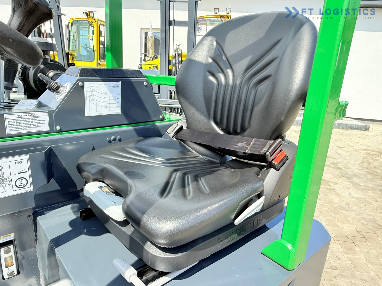 Лизинг на COMBILIFT CB2500 / DIESEL / EXTENDABLE FORKS / TRIPLEX / 5500MM / FREE LIFT / SIDE SHIFT / FORK POSITIONER / LIKE NEW COMBILIFT CB2500 / DIESEL / EXTENDABLE FORKS / TRIPLEX / 5500MM / FREE LIFT / SIDE SHIFT / FORK POSITIONER / LIKE NEW: слика 16