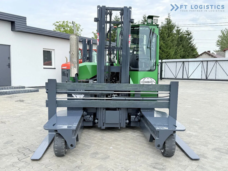 Combilift C3000 / DIESEL / DUPLEX - 4000MM / WIDE FORK POSITIONER 2700MM / FULL HEATED CABIN / ONLY 6905H / CONDITION - LIKE NEW! C3000 / - 4-насочен вилушкар: слика 4 Combilift C3000 / DIESEL / DUPLEX - 4000MM / WIDE FORK POSITIONER 2700MM / FULL HEATED CABIN / ONLY 6905H / CONDITION - LIKE NEW! C3000 / - 4-насочен вилушкар: слика 4