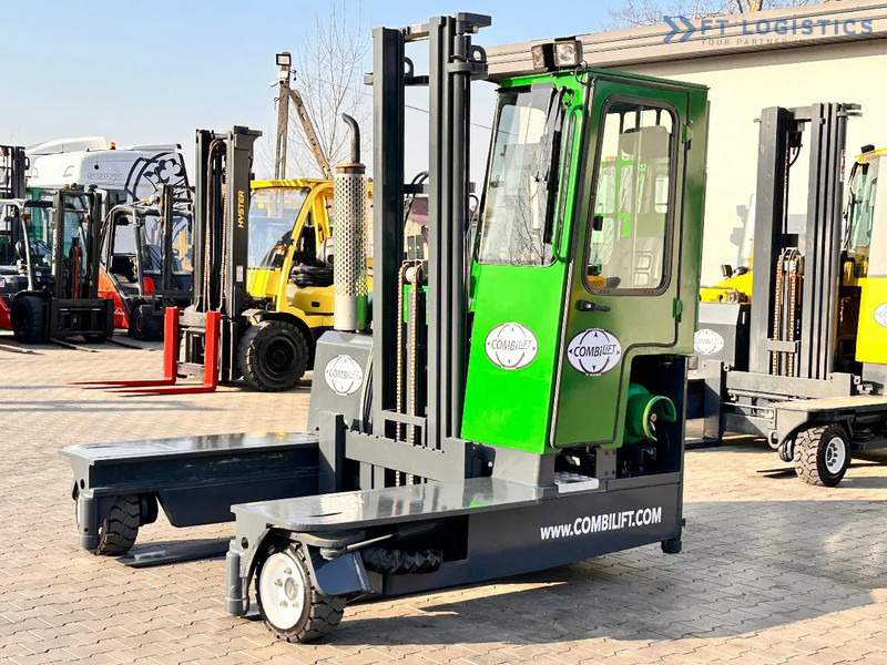 Combilift C3000 / DUPLEX / 4100MM / LPG / FREE LIFT / Like New C3000 / DUPLEX / 4100MM / LPG / FREE LIFT / Like New - 4-насочен вилушкар: слика 1 Combilift C3000 / DUPLEX / 4100MM / LPG / FREE LIFT / Like New C3000 / DUPLEX / 4100MM / LPG / FREE LIFT / Like New - 4-насочен вилушкар: слика 1