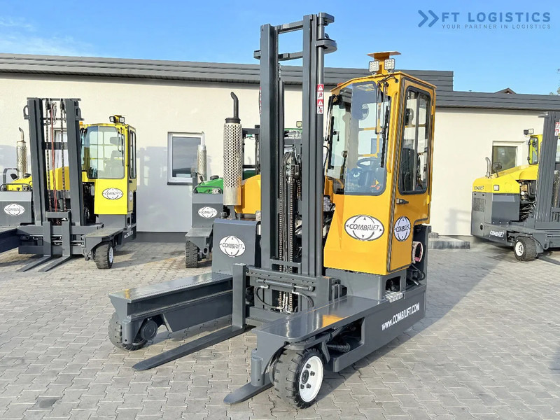 Combilift C3000 / GAS / DUPLEX 4500MM / ONLY 3096 HOURS / FORK SIDE SHIFT / FULL CABIN / EXCELLENT CONDITION / Wide range of four-way and - 4-насочен вилушкар: слика 3 Combilift C3000 / GAS / DUPLEX 4500MM / ONLY 3096 HOURS / FORK SIDE SHIFT / FULL CABIN / EXCELLENT CONDITION / Wide range of four-way and - 4-насочен вилушкар: слика 3