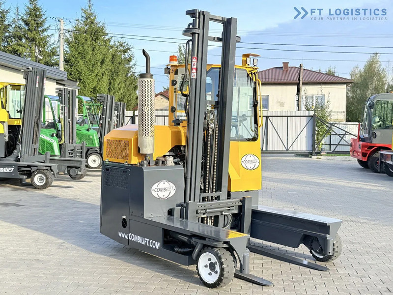Combilift C3000 / GAS / DUPLEX 4500MM / ONLY 3096 HOURS / FORK SIDE SHIFT / FULL CABIN / EXCELLENT CONDITION / Wide range of four-way and - 4-насочен вилушкар: слика 5 Combilift C3000 / GAS / DUPLEX 4500MM / ONLY 3096 HOURS / FORK SIDE SHIFT / FULL CABIN / EXCELLENT CONDITION / Wide range of four-way and - 4-насочен вилушкар: слика 5
