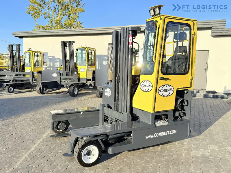 Combilift C3000 / GAS / TRIPLEX 4900MM / FREE LIFT / FORK POSITIONER / FULL CABIN / EXCELLENT CONDITION / Wide range of four-way and side - 4-насочен вилушкар: слика 2 Combilift C3000 / GAS / TRIPLEX 4900MM / FREE LIFT / FORK POSITIONER / FULL CABIN / EXCELLENT CONDITION / Wide range of four-way and side - 4-насочен вилушкар: слика 2
