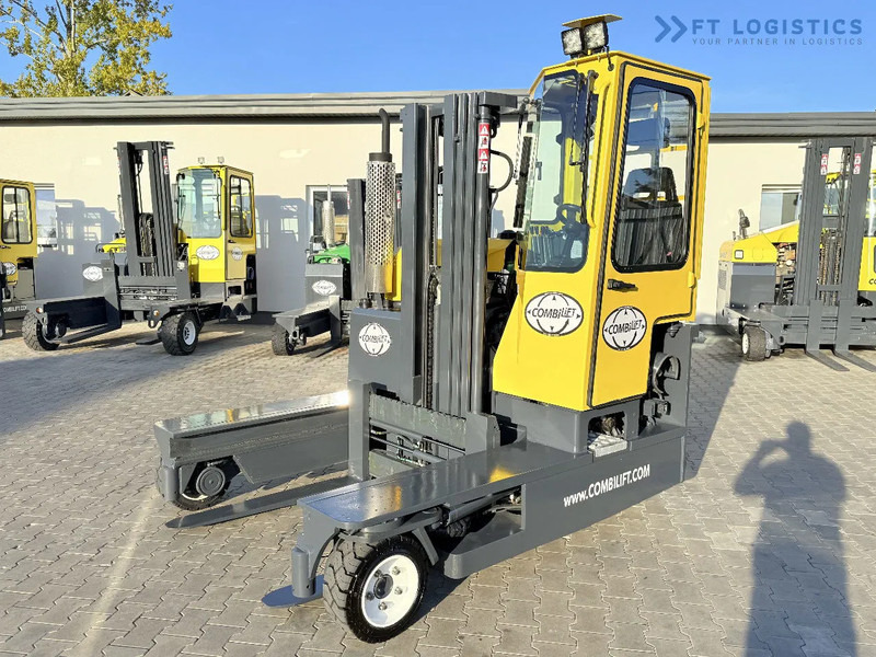 Combilift C3000 / GAS / TRIPLEX 4900MM / FREE LIFT / FORK POSITIONER / FULL CABIN / EXCELLENT CONDITION / Wide range of four-way and side - 4-насочен вилушкар: слика 1 Combilift C3000 / GAS / TRIPLEX 4900MM / FREE LIFT / FORK POSITIONER / FULL CABIN / EXCELLENT CONDITION / Wide range of four-way and side - 4-насочен вилушкар: слика 1