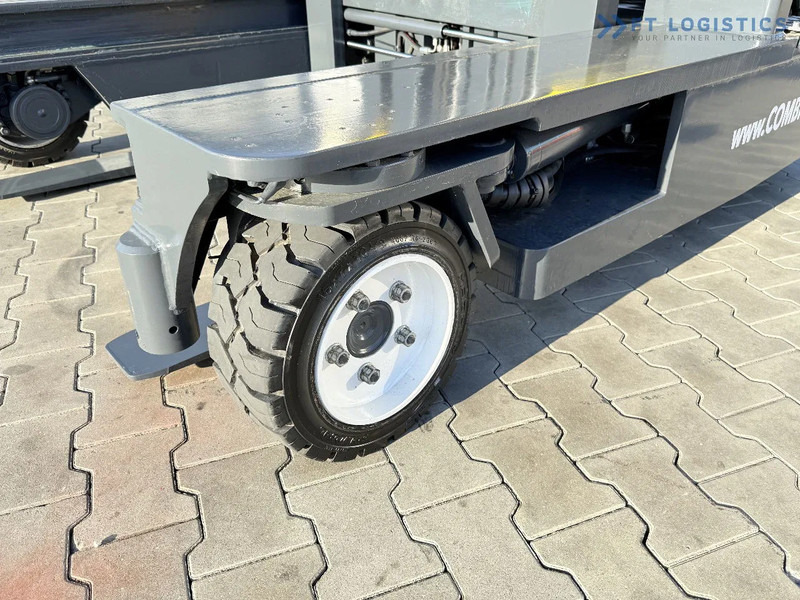 Combilift C3000 / GAS / TRIPLEX – 7500MM / SIDESHIFT / FORK POSITIONER / FREE LIFT / FULL HEATED CABIN / ONLY 7868 HOURS / CONDITION – LIK - 4-насочен вилушкар: слика 3 Combilift C3000 / GAS / TRIPLEX – 7500MM / SIDESHIFT / FORK POSITIONER / FREE LIFT / FULL HEATED CABIN / ONLY 7868 HOURS / CONDITION – LIK - 4-насочен вилушкар: слика 3
