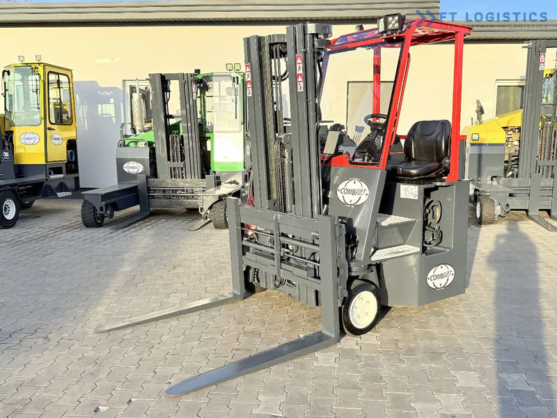 Combilift C3000CB / GAS / TRIPLEX 4900MM / FREE LIFT / SIDE SHIFT / FORK POSITIONER / EXCELLENT CONDITION / Wide range of four-way and sid - 4-насочен вилушкар: слика 4 Combilift C3000CB / GAS / TRIPLEX 4900MM / FREE LIFT / SIDE SHIFT / FORK POSITIONER / EXCELLENT CONDITION / Wide range of four-way and sid - 4-насочен вилушкар: слика 4
