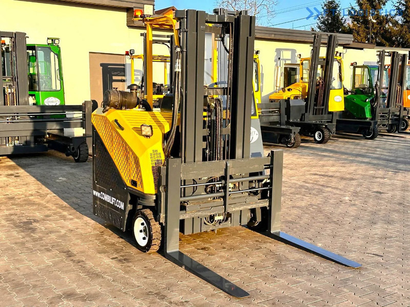 Combilift C3000CB / LPG / TRIPLEX - 4900MM / LPG / FREE LIFT / FORK POSITIONER C3000CB / LPG / TRIPLEX - 4900MM / LPG / FREE LIFT / FORK P - 4-насочен вилушкар: слика 4 Combilift C3000CB / LPG / TRIPLEX - 4900MM / LPG / FREE LIFT / FORK POSITIONER C3000CB / LPG / TRIPLEX - 4900MM / LPG / FREE LIFT / FORK P - 4-насочен вилушкар: слика 4