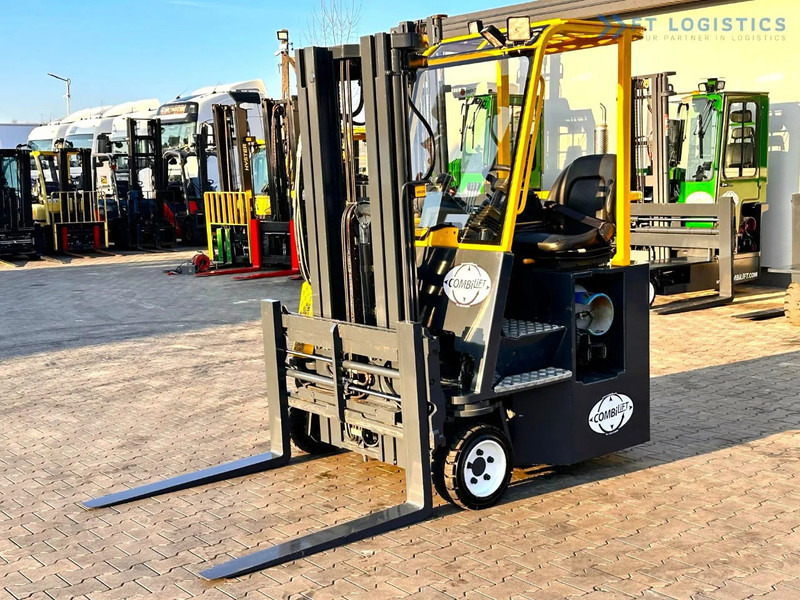 Combilift C3000CB / LPG / TRIPLEX - 4900MM / LPG / FREE LIFT / FORK POSITIONER C3000CB / LPG / TRIPLEX - 4900MM / LPG / FREE LIFT / FORK P - 4-насочен вилушкар: слика 1 Combilift C3000CB / LPG / TRIPLEX - 4900MM / LPG / FREE LIFT / FORK POSITIONER C3000CB / LPG / TRIPLEX - 4900MM / LPG / FREE LIFT / FORK P - 4-насочен вилушкар: слика 1