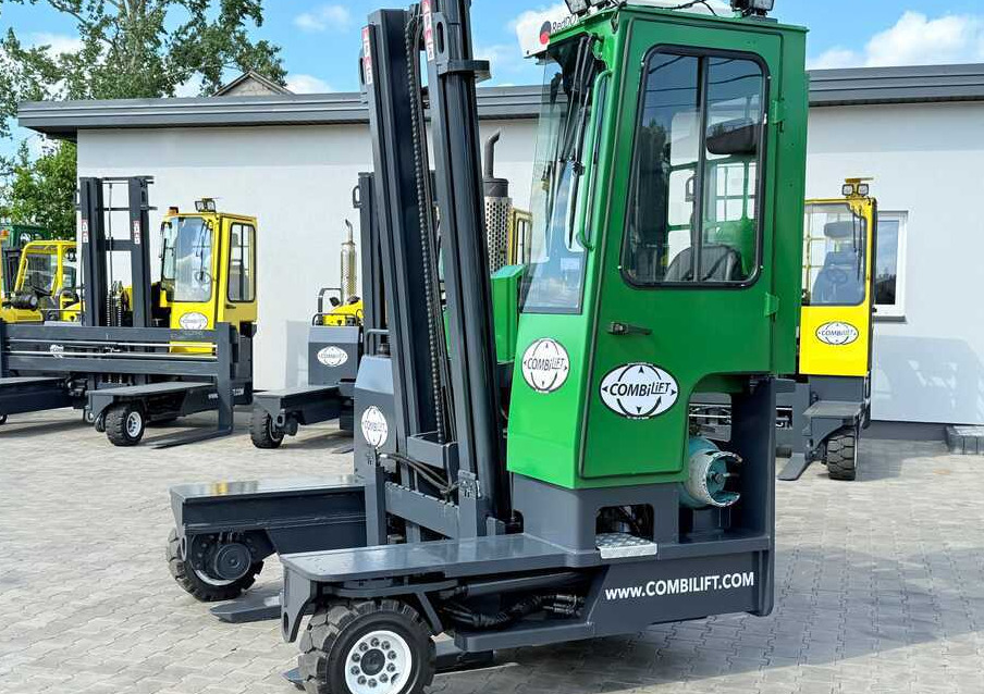 Combilift C3500 / DUPLEX 4100MM / GAS / EXTENDABLE FORKS / CABIN / HEATING + AIR CONDITIONING / LIKE NEW - 4-насочен вилушкар: слика 3 Combilift C3500 / DUPLEX 4100MM / GAS / EXTENDABLE FORKS / CABIN / HEATING + AIR CONDITIONING / LIKE NEW - 4-насочен вилушкар: слика 3