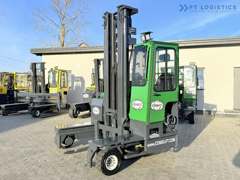 Combilift C4000 / GAS / TRIPLEX - 6900MM / FREE-LIFT / FULL CABIN C4000 / GAS / TRIPLEX - 6900MM / FREE-LIFT / FULL CABIN - 4-насочен вилушкар: слика 1 Combilift C4000 / GAS / TRIPLEX - 6900MM / FREE-LIFT / FULL CABIN C4000 / GAS / TRIPLEX - 6900MM / FREE-LIFT / FULL CABIN - 4-насочен вилушкар: слика 1