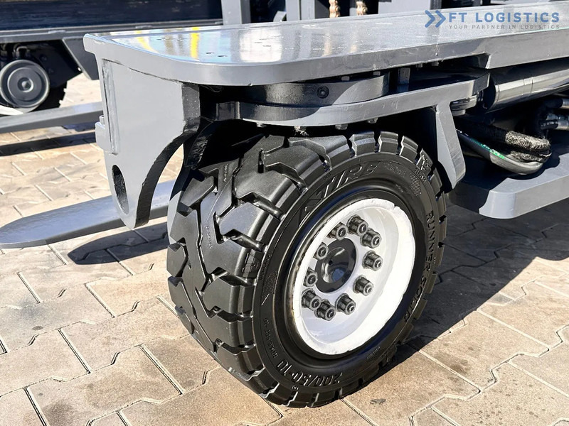 Combilift C4000 / LPG / DUPLEX / 4500MM / FREE LIFT / LIKE NEW C4000 / LPG / DUPLEX / 4500MM / FREE LIFT / LIKE NEW - 4-насочен вилушкар: слика 4 Combilift C4000 / LPG / DUPLEX / 4500MM / FREE LIFT / LIKE NEW C4000 / LPG / DUPLEX / 4500MM / FREE LIFT / LIKE NEW - 4-насочен вилушкар: слика 4