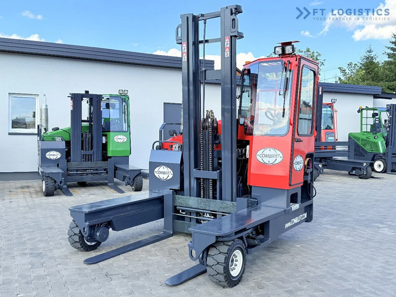 Combilift C4500 / GAS / DUPLEX - 4500MM / POSITIONER / FREE LIFT / FULL CABIN / ONLY 6178H / CONDITION - LIKE NEW! C4500 / GAS / DUPLEX - - 4-насочен вилушкар: слика 4 Combilift C4500 / GAS / DUPLEX - 4500MM / POSITIONER / FREE LIFT / FULL CABIN / ONLY 6178H / CONDITION - LIKE NEW! C4500 / GAS / DUPLEX - - 4-насочен вилушкар: слика 4