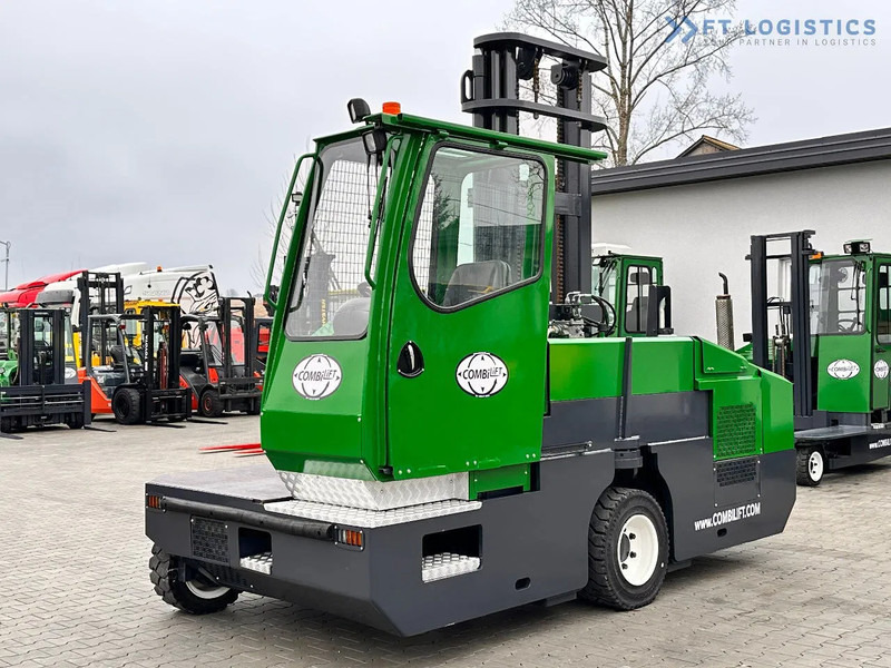 Combilift C5000SL / DIESEL / 4500MM / DUPLEX / CABIN / PLATFORMS / LIKE NEW C5000SL / DIESEL / 4500MM / DUPLEX / CABIN / PLATFORMS / LIKE - Бочен утоварувач: слика 2 Combilift C5000SL / DIESEL / 4500MM / DUPLEX / CABIN / PLATFORMS / LIKE NEW C5000SL / DIESEL / 4500MM / DUPLEX / CABIN / PLATFORMS / LIKE - Бочен утоварувач: слика 2