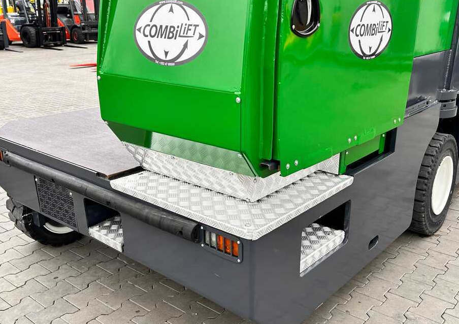Combilift C5000SL / DIESEL / 4500MM / DUPLEX / CABIN / PLATFORMS / LIKE NEW - Бочен утоварувач: слика 4 Combilift C5000SL / DIESEL / 4500MM / DUPLEX / CABIN / PLATFORMS / LIKE NEW - Бочен утоварувач: слика 4