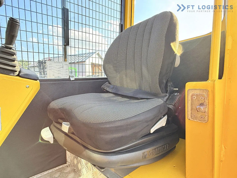 4-насочен вилушкар Combilift C6000SR / DUPLEX / 4200MM / LOAD CLAMP ON FORKS / FREE LIFT / DIESEL / POSITIONER / NEW TIRES / LIKE NEW / Wide range of four-wa: слика 16 4-насочен вилушкар Combilift C6000SR / DUPLEX / 4200MM / LOAD CLAMP ON FORKS / FREE LIFT / DIESEL / POSITIONER / NEW TIRES / LIKE NEW / Wide range of four-wa: слика 16