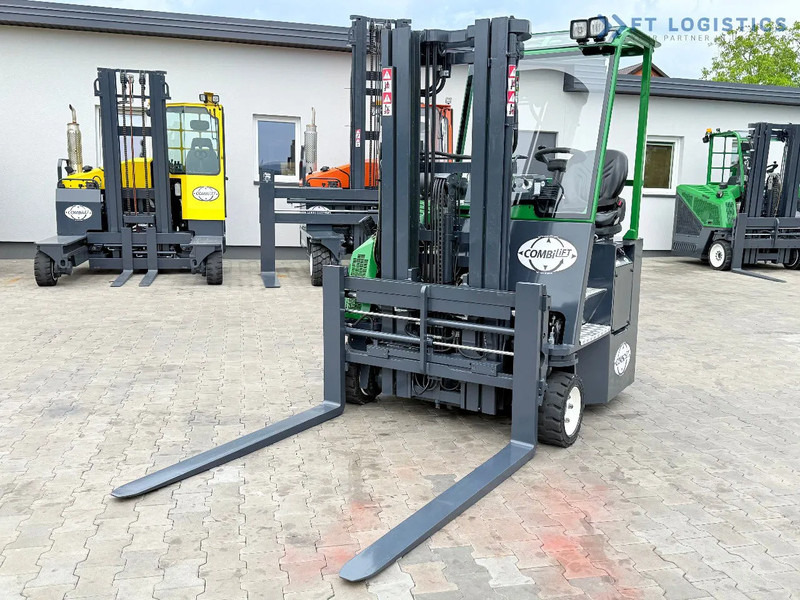 Combilift CB3000 / DIESEL / TRIPLEX 4900MM / FULL FREE LIFT / SIDE SHIFT / FORK POSITIONER / 1500MM FORKS / LIKE NEW CB3000 / DIESEL / TRI - 4-насочен вилушкар: слика 4 Combilift CB3000 / DIESEL / TRIPLEX 4900MM / FULL FREE LIFT / SIDE SHIFT / FORK POSITIONER / 1500MM FORKS / LIKE NEW CB3000 / DIESEL / TRI - 4-насочен вилушкар: слика 4
