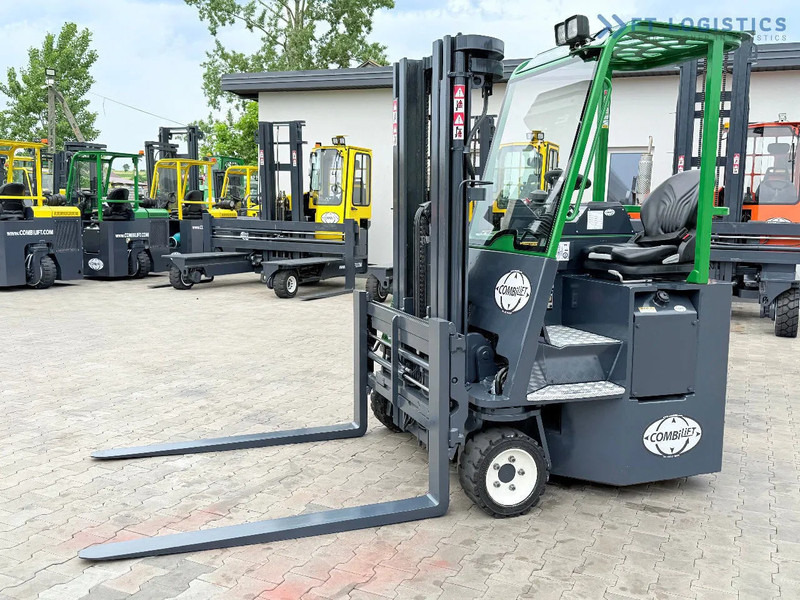 Combilift CB3000 / DIESEL / TRIPLEX 4900MM / FULL FREE LIFT / SIDE SHIFT / FORK POSITIONER / 1500MM FORKS / LIKE NEW CB3000 / DIESEL / TRI - 4-насочен вилушкар: слика 2 Combilift CB3000 / DIESEL / TRIPLEX 4900MM / FULL FREE LIFT / SIDE SHIFT / FORK POSITIONER / 1500MM FORKS / LIKE NEW CB3000 / DIESEL / TRI - 4-насочен вилушкар: слика 2