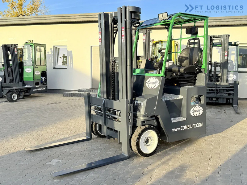 Combilift CB4000 / GAS / TRIPLEX 5200MM / FREE LIFT / FORK POSITIONER / SIDE SHIFT / EXCELLENT CONDITION / Wide range of four-way and side - 4-насочен вилушкар: слика 1 Combilift CB4000 / GAS / TRIPLEX 5200MM / FREE LIFT / FORK POSITIONER / SIDE SHIFT / EXCELLENT CONDITION / Wide range of four-way and side - 4-насочен вилушкар: слика 1