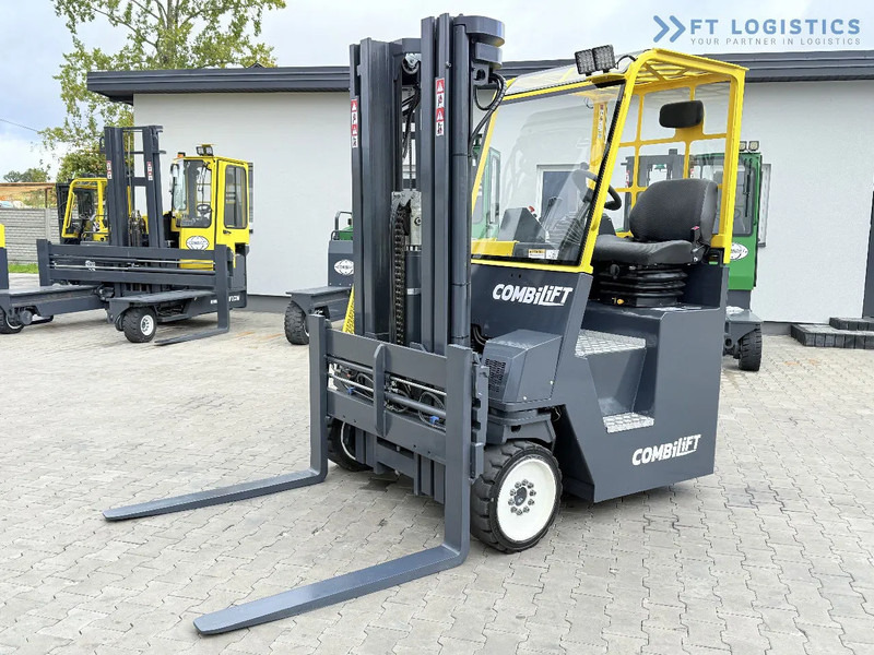 Combilift CB4000 / GAS / TRIPLEX 5200MM / FREE LIFT / FORK POSITIONER / SIDE SHIFT / EXCELLENT CONDITION / Wide range of four-way and side - 4-насочен вилушкар: слика 1 Combilift CB4000 / GAS / TRIPLEX 5200MM / FREE LIFT / FORK POSITIONER / SIDE SHIFT / EXCELLENT CONDITION / Wide range of four-way and side - 4-насочен вилушкар: слика 1