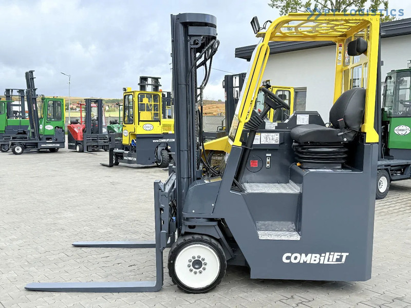 Combilift CB4000 / GAS / TRIPLEX 5200MM / FREE LIFT / FORK POSITIONER / SIDE SHIFT / EXCELLENT CONDITION / Wide range of four-way and side - 4-насочен вилушкар: слика 2 Combilift CB4000 / GAS / TRIPLEX 5200MM / FREE LIFT / FORK POSITIONER / SIDE SHIFT / EXCELLENT CONDITION / Wide range of four-way and side - 4-насочен вилушкар: слика 2
