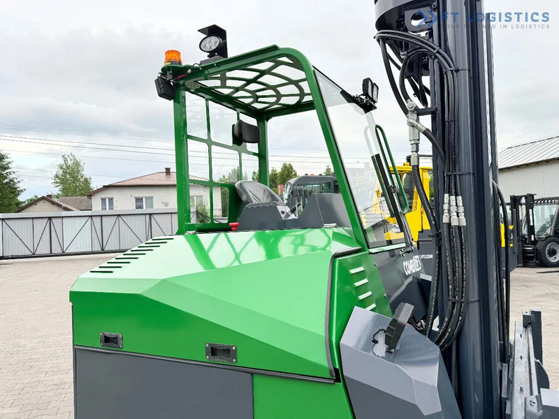 Combilift CBE4000 / TRIPLEX 5200MM / ELECTRIC / FREE LIFT / FORK POSITIONER / SIDE SHIFT / LIKE NEW CBE4000 / TRIPLEX 5200MM / ELECTRIC / - 4-насочен вилушкар: слика 4 Combilift CBE4000 / TRIPLEX 5200MM / ELECTRIC / FREE LIFT / FORK POSITIONER / SIDE SHIFT / LIKE NEW CBE4000 / TRIPLEX 5200MM / ELECTRIC / - 4-насочен вилушкар: слика 4