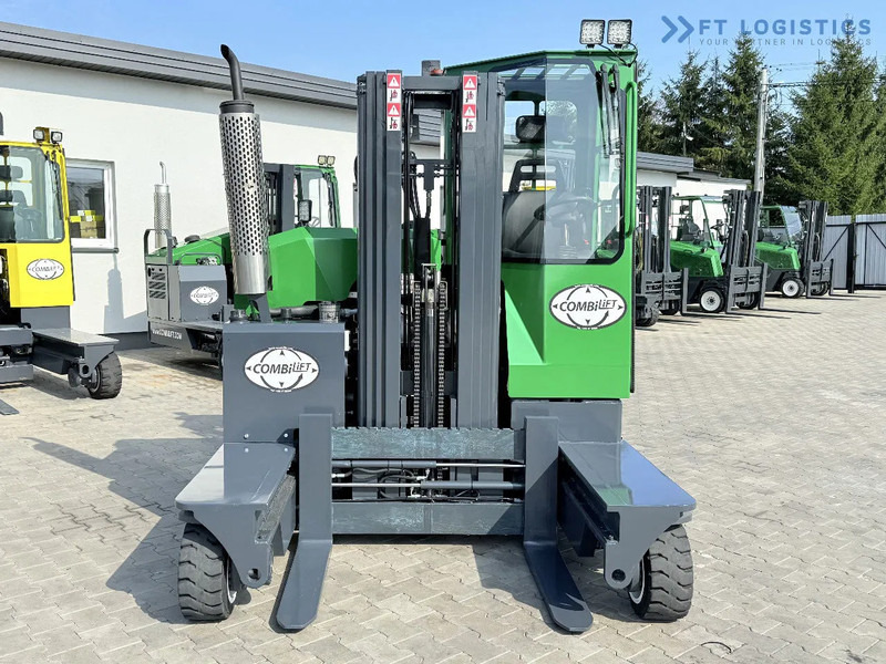 Combilift Combilift C2500 / GAS / TRIPLEX 4900MM / FREE LIFT / ONLY 2446 HOURS / FORK POSITIONER / FULL CABIN / PERFECT CONDITION / Wide r - 4-насочен вилушкар: слика 4 Combilift Combilift C2500 / GAS / TRIPLEX 4900MM / FREE LIFT / ONLY 2446 HOURS / FORK POSITIONER / FULL CABIN / PERFECT CONDITION / Wide r - 4-насочен вилушкар: слика 4