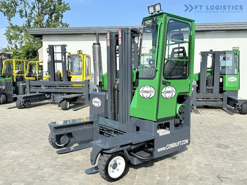 Combilift Combilift C2500 / GAS / TRIPLEX 4900MM / FREE LIFT / ONLY 2446 HOURS / FORK POSITIONER / FULL CABIN / PERFECT CONDITION / Wide r - 4-насочен вилушкар: слика 2 Combilift Combilift C2500 / GAS / TRIPLEX 4900MM / FREE LIFT / ONLY 2446 HOURS / FORK POSITIONER / FULL CABIN / PERFECT CONDITION / Wide r - 4-насочен вилушкар: слика 2