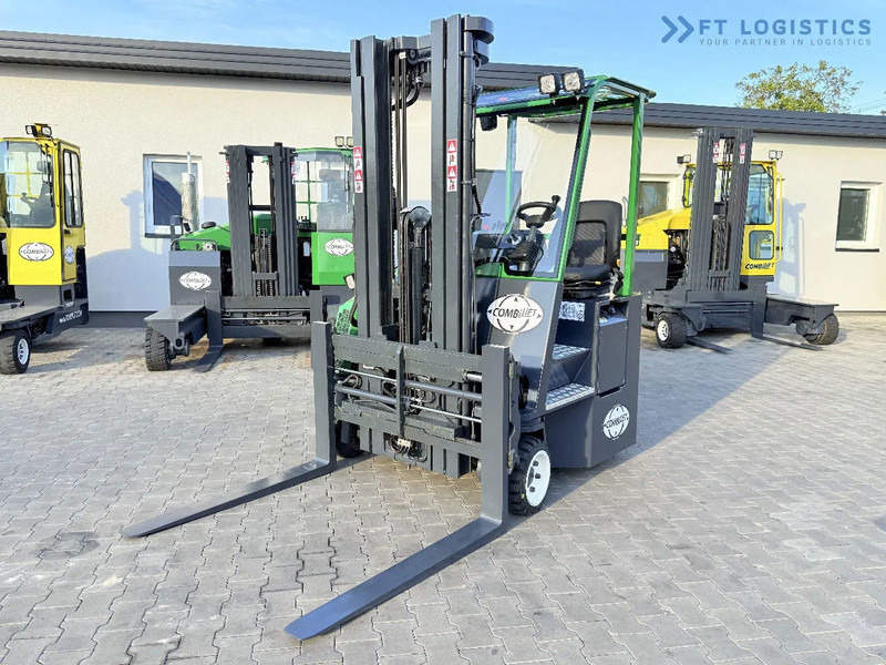 Combilift Combilift C2500CB / TRIPLEX / 5500MM / FREE LIFT / DIESEL / ONLY 3768 MTH / FORK POSITIONER / SIDE SHIFT / NEW TYRES / LIKE NEW - 4-насочен вилушкар: слика 3 Combilift Combilift C2500CB / TRIPLEX / 5500MM / FREE LIFT / DIESEL / ONLY 3768 MTH / FORK POSITIONER / SIDE SHIFT / NEW TYRES / LIKE NEW - 4-насочен вилушкар: слика 3