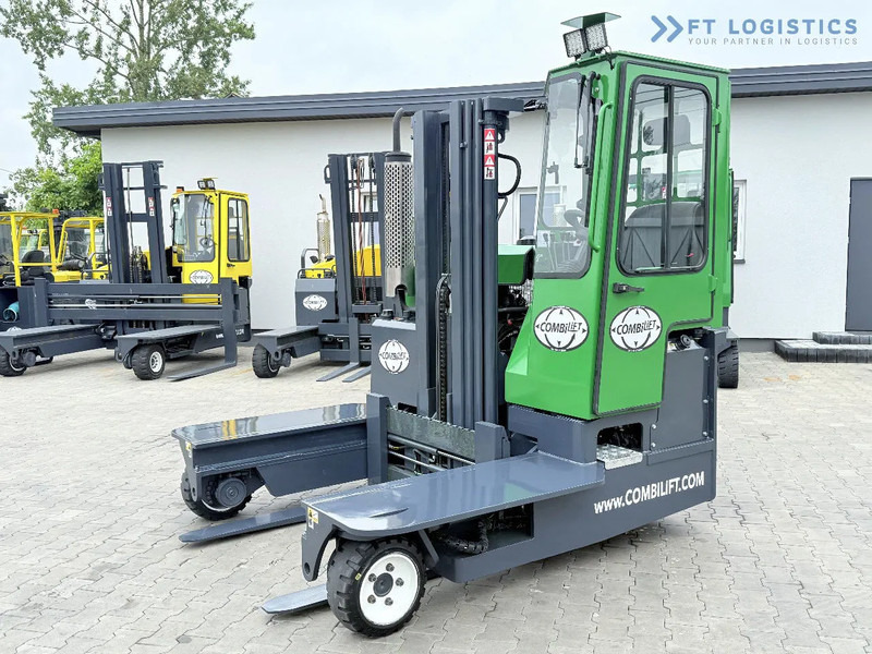 Combilift Combilift C3000 / DIESEL / TRIPLEX 4900MM / FREE LIFT / FORK POSITIONER / HEATING / FULL CABIN / PERFECT CONDITION / Wide range - 4-насочен вилушкар: слика 1 Combilift Combilift C3000 / DIESEL / TRIPLEX 4900MM / FREE LIFT / FORK POSITIONER / HEATING / FULL CABIN / PERFECT CONDITION / Wide range - 4-насочен вилушкар: слика 1