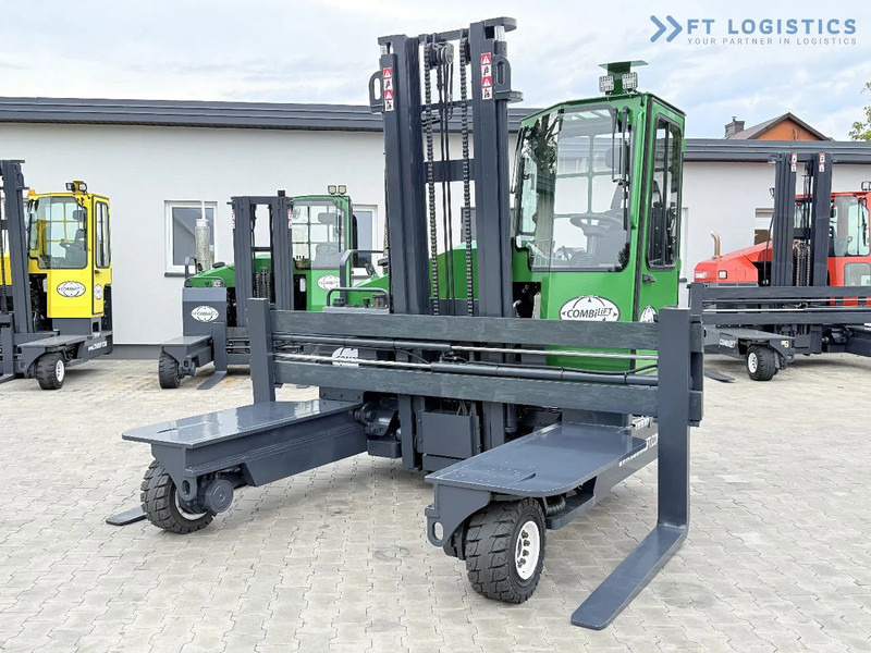Combilift Combilift C4500 / DIESEL / DUPLEX 4000MM / WIDE FORK POSITIONER / HEATING / FULL CABIN / PERFECT CONDITION / Wide range of four- - 4-насочен вилушкар: слика 4 Combilift Combilift C4500 / DIESEL / DUPLEX 4000MM / WIDE FORK POSITIONER / HEATING / FULL CABIN / PERFECT CONDITION / Wide range of four- - 4-насочен вилушкар: слика 4