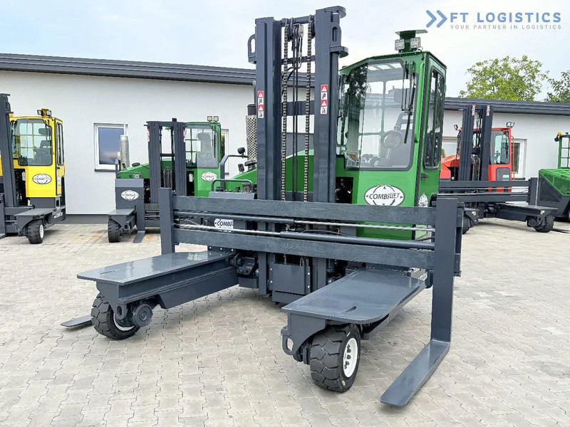 Combilift Combilift C4500 / DIESEL / DUPLEX 4000MM / WIDE FORK POSITIONER / HEATING / FULL CABIN / PERFECT CONDITION / Wide range of four- - 4-насочен вилушкар: слика 5 Combilift Combilift C4500 / DIESEL / DUPLEX 4000MM / WIDE FORK POSITIONER / HEATING / FULL CABIN / PERFECT CONDITION / Wide range of four- - 4-насочен вилушкар: слика 5