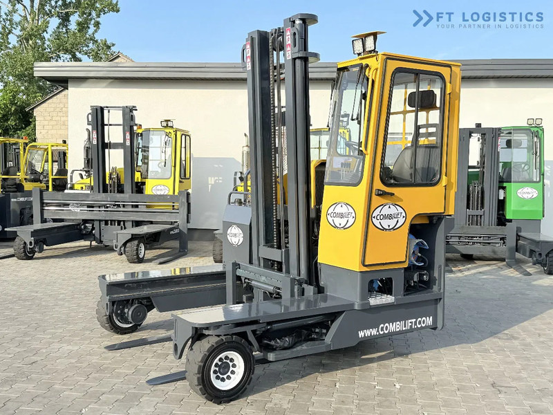 Combilift Combilift FOUR-WAY MULTIDIRECTIONAL FORKLIFT C4000 / GAS / DUPLEX 4500MM / ONLY 6604 HOURS / SIDE SHIFT / FULL CABIN / PERFECT C - 4-насочен вилушкар: слика 2 Combilift Combilift FOUR-WAY MULTIDIRECTIONAL FORKLIFT C4000 / GAS / DUPLEX 4500MM / ONLY 6604 HOURS / SIDE SHIFT / FULL CABIN / PERFECT C - 4-насочен вилушкар: слика 2