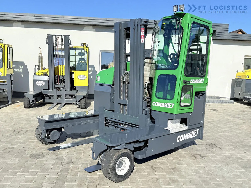 4-насочен вилушкар Combilift Combilift FOUR-WAY MULTIDIRECTIONAL FORKLIFT C4500 / DIESEL / TRIPLEX 4900MM / ONLY 4854 HOURS / FORK POSITIONER / FULL CABIN –: слика 9