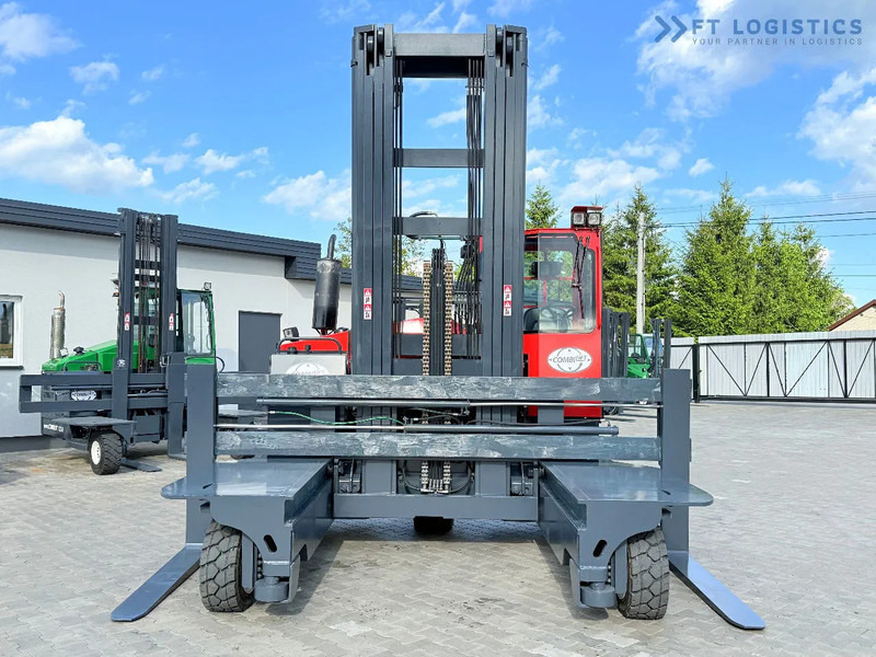 Combilift Combilift Wózki 4-kierunkowe C8000 / GAS / TRIPLEX 8300 / WIDE FORK POSITIRONER / FREE-LIFT / A comprehensive range of four-way - 4-насочен вилушкар: слика 4 Combilift Combilift Wózki 4-kierunkowe C8000 / GAS / TRIPLEX 8300 / WIDE FORK POSITIRONER / FREE-LIFT / A comprehensive range of four-way - 4-насочен вилушкар: слика 4