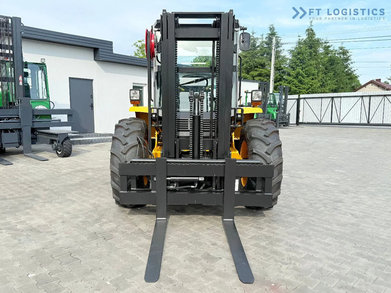 JCB 940 / DIESEL / TRIPLEX 4500MM / FORK POSITIONER / SIDE SHIFT / 4T / NEW TYRES / LIKE NEW 940 / DIESEL / TRIPLEX 4500MM / FORK PO - Вилушкар за груб терен: слика 4 JCB 940 / DIESEL / TRIPLEX 4500MM / FORK POSITIONER / SIDE SHIFT / 4T / NEW TYRES / LIKE NEW 940 / DIESEL / TRIPLEX 4500MM / FORK PO - Вилушкар за груб терен: слика 4