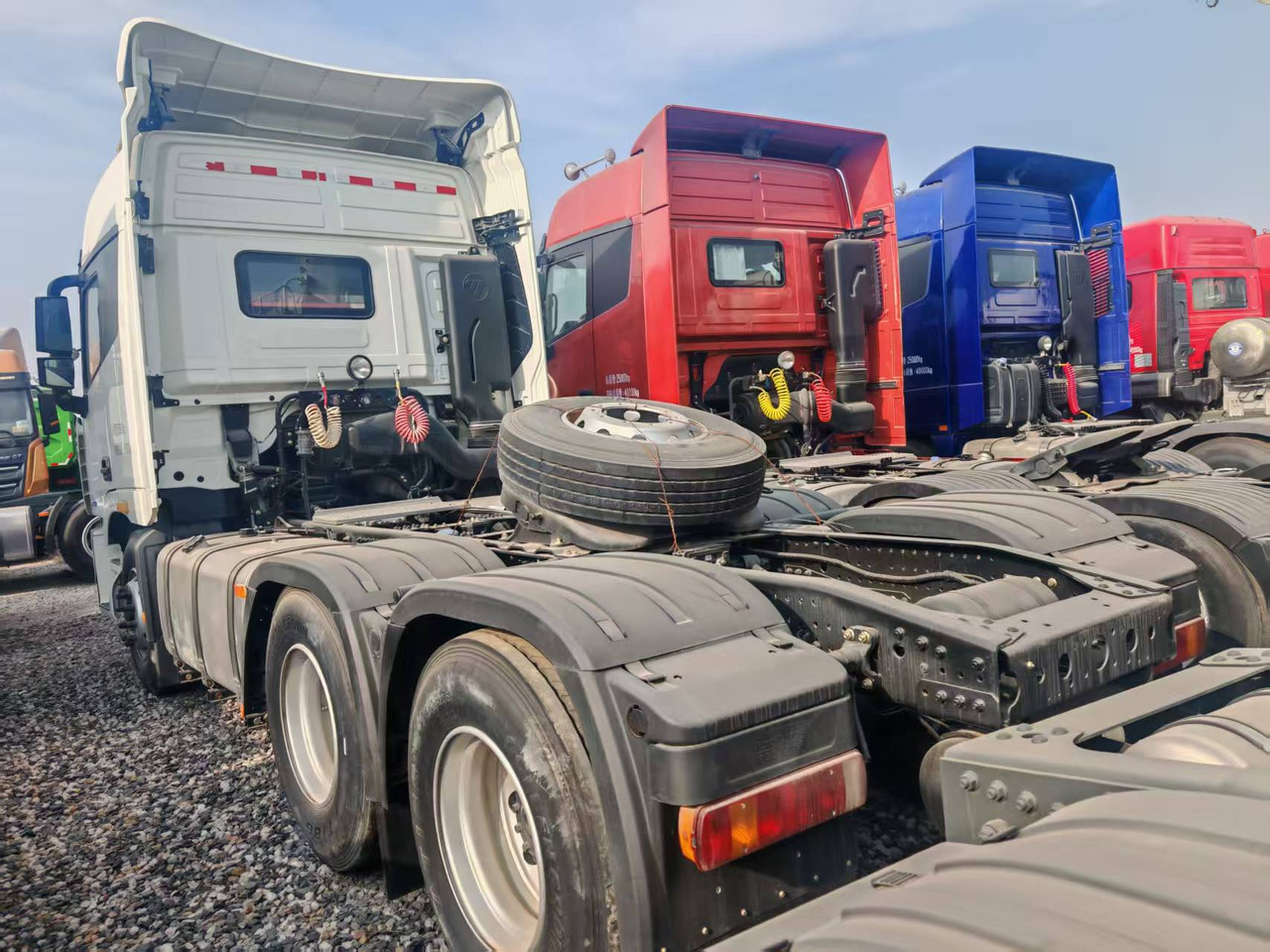 Auman 6×4 - Шасијска приколка: слика 3 Auman 6×4 - Шасијска приколка: слика 3