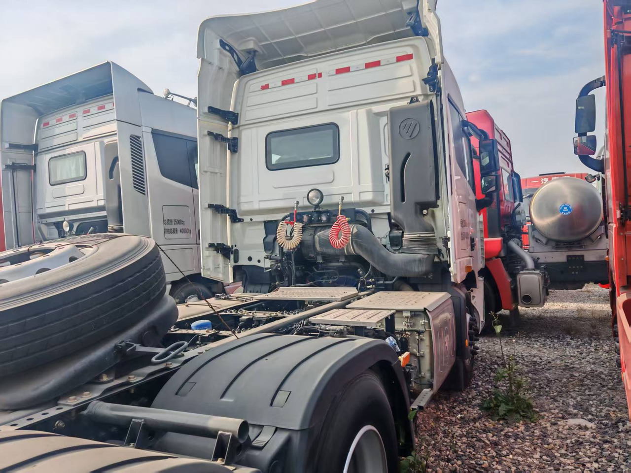 Auman 6×4 - Кипер полуприколка: слика 4 Auman 6×4 - Кипер полуприколка: слика 4