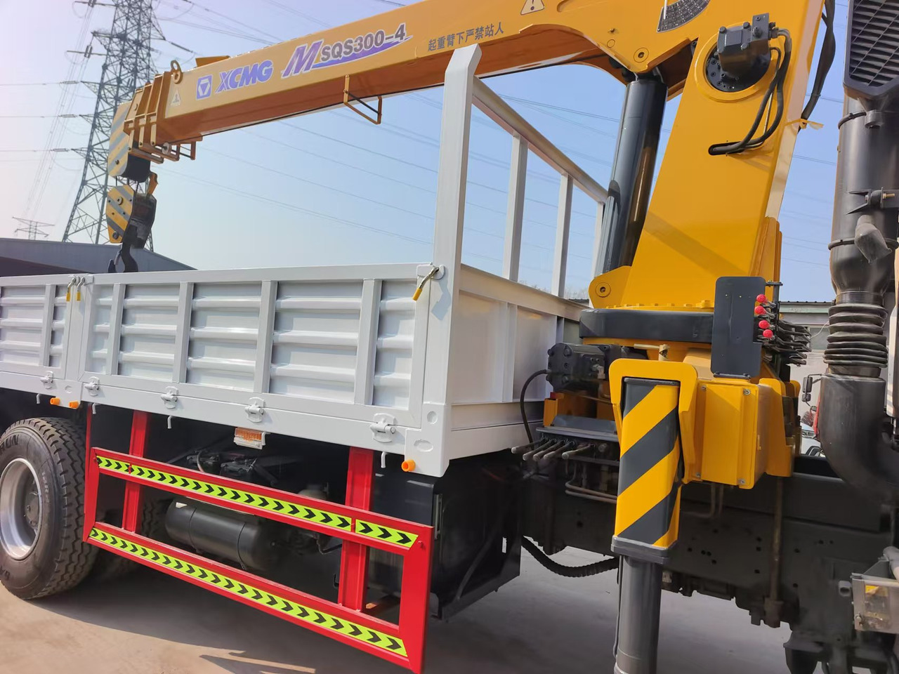 HOWO,XCMG HOWO 375,XCMG MSQS300-4 12 tons - Камион цистерна: слика 5 HOWO,XCMG HOWO 375,XCMG MSQS300-4 12 tons - Камион цистерна: слика 5