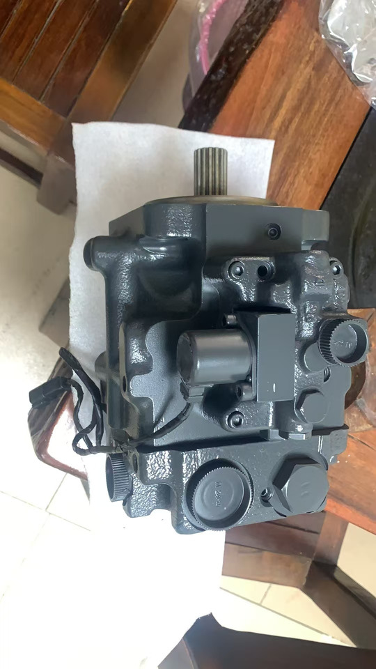 KOMATSU 708-1t-00431 - Хидраулична пумпа за Натоварувач: слика 1 KOMATSU 708-1t-00431 - Хидраулична пумпа за Натоварувач: слика 1
