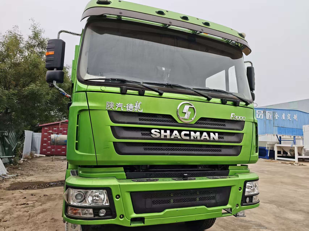 SHACMAN F3000 - Камион цистерна: слика 2 SHACMAN F3000 - Камион цистерна: слика 2