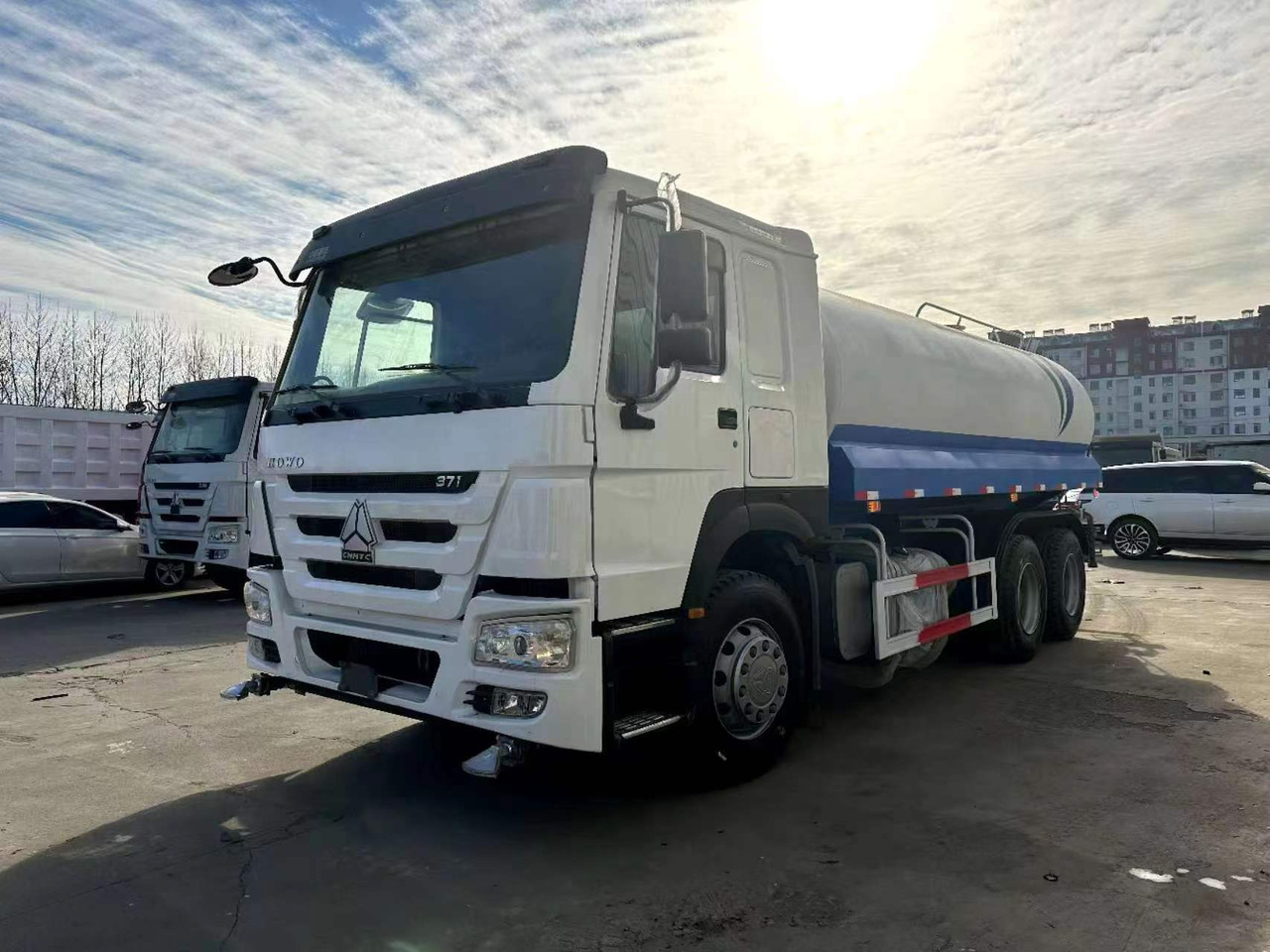 SINOTRUK 20 cubic meters tanker - Камион цистерна: слика 2 SINOTRUK 20 cubic meters tanker - Камион цистерна: слика 2