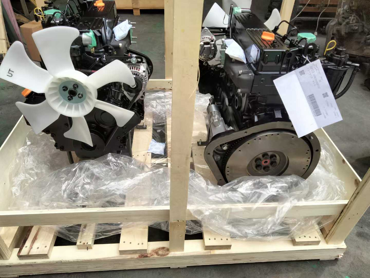 YANMAR 4TNE98 - Мотор за Багер: слика 1 YANMAR 4TNE98 - Мотор за Багер: слика 1