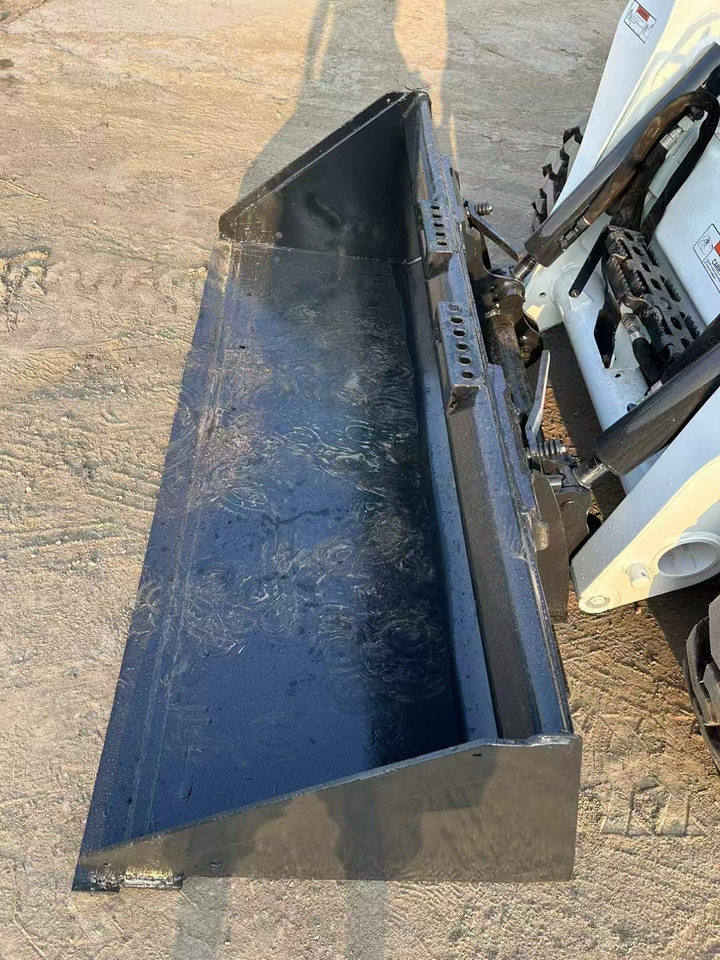 BOBCAT High Performance Low Hours Excellent Condition Reliable Second Hand Bobcat S550 Skid Steer Loader in Stock for Sale - Компактен натоварувач: слика 5 BOBCAT High Performance Low Hours Excellent Condition Reliable Second Hand Bobcat S550 Skid Steer Loader in Stock for Sale - Компактен натоварувач: слика 5