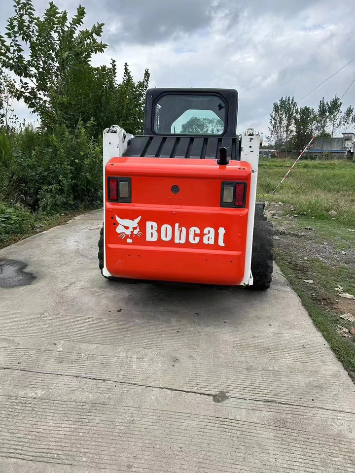 BOBCAT Second-hand Excellent Skidsteer Bobcat S160 - Компактен натоварувач: слика 4 BOBCAT Second-hand Excellent Skidsteer Bobcat S160 - Компактен натоварувач: слика 4
